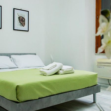 Casa Angelina - Appartamento Zona Sangiovanni Рим Екстер'єр фото